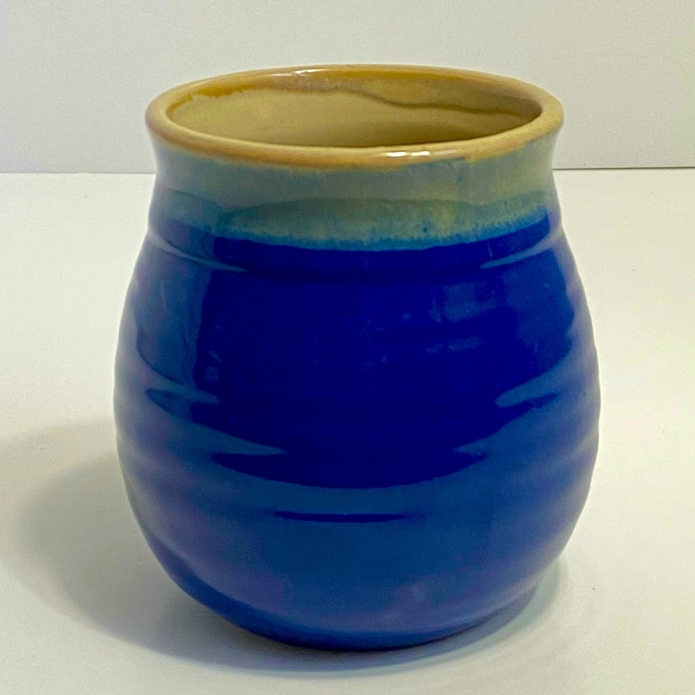 Vintage Tumbleweed Pottery Blue Glazed Stoneware Planter/Vase 4”